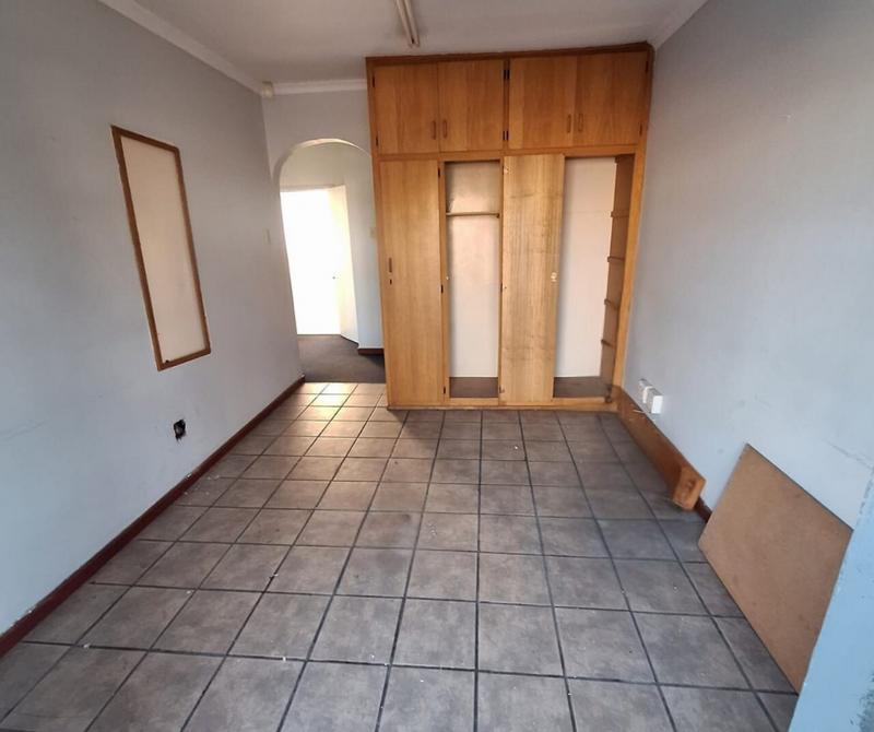 Commercial Property for Sale in Da Nova Western Cape